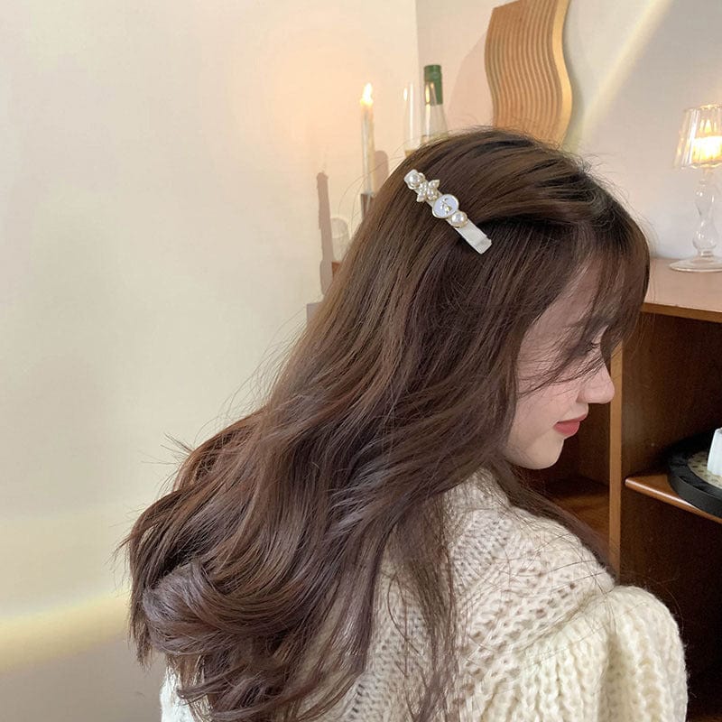 JuJumoose Milky white bowknot velvet small fragrance pearl hair clip
