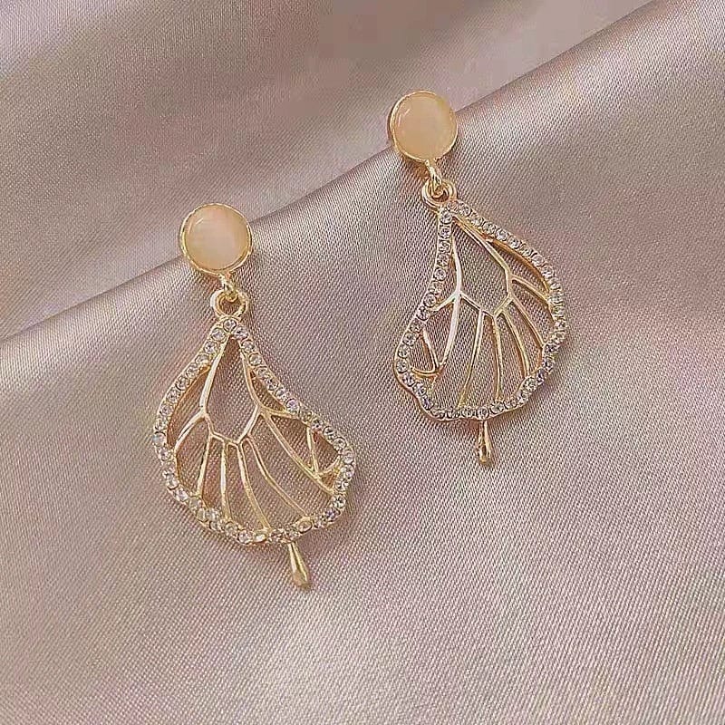 JuJumoose Silver Needle Lotus Leaf Earrings