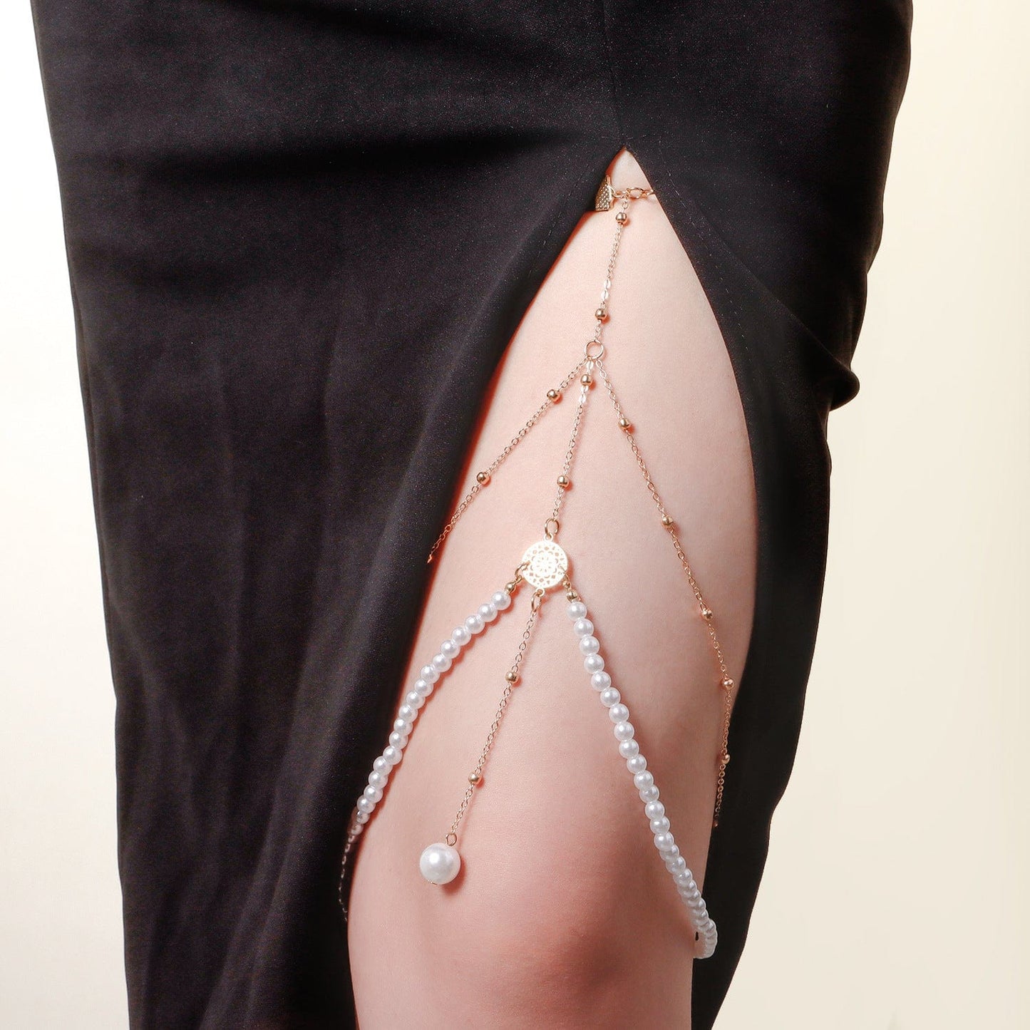 JuJumoose Imitation pearl pendant leg chain