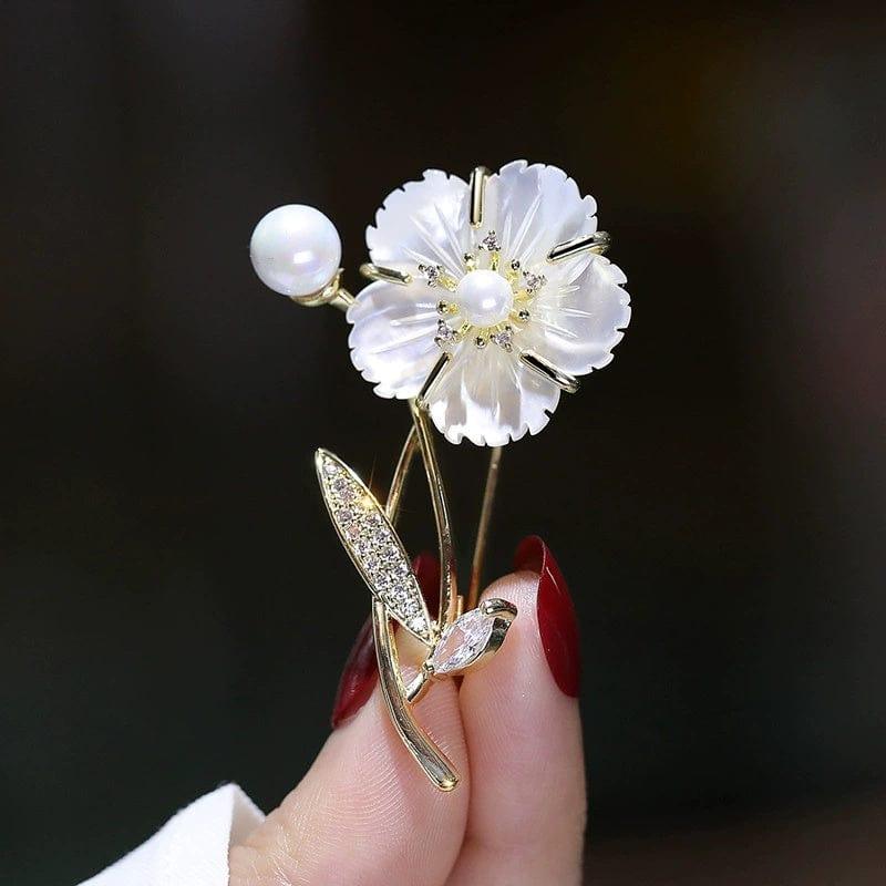 JuJumoose 14K Gold-Plated Fashionable Natural Seashell Camellia Brooch