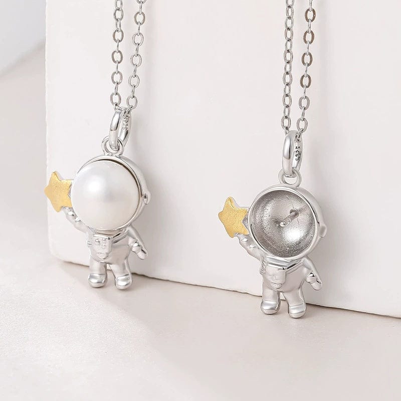 JuJumoose S925 Silver Gold-Plated Astronaut Pearl Necklace