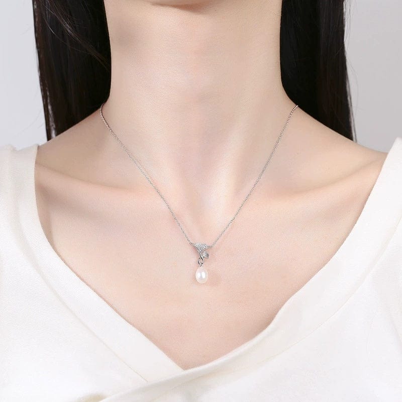 JuJumoose S925 Silver Gold-Plated Natural Pearl Almond Necklace