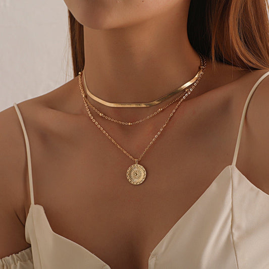 JuJumoose Versatile round tag multi-layered necklace